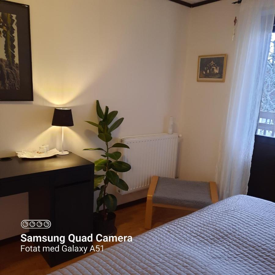 Naturnaera Dubbelrum B&B I Uppsala Ramstalund Buitenkant foto