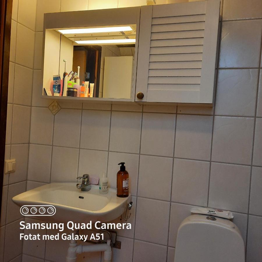 Naturnaera Dubbelrum B&B I Uppsala Ramstalund Buitenkant foto